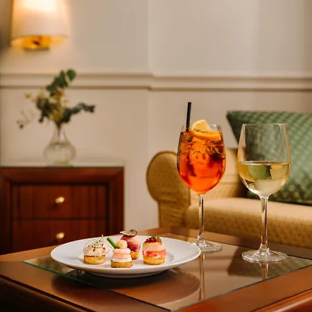 Barchetta Excelsior Como