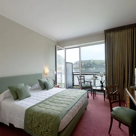 Barchetta Excelsior 4* Como