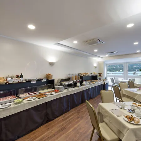 Barchetta Excelsior 4* Como