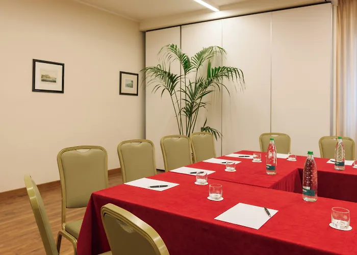 Barchetta Excelsior Отель Комо