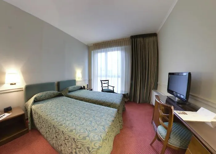 Barchetta Excelsior 4* קומו